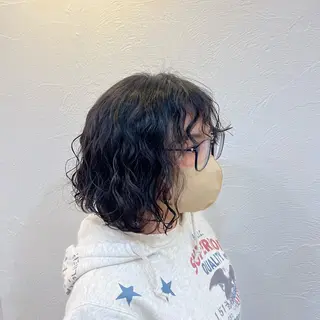 ミディアム パーマ mia over hairのヘアスタイル