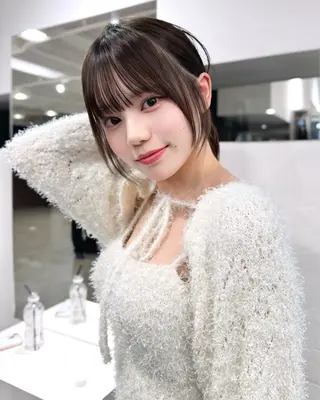 セミロング けんけん cachecacheのヘアスタイル