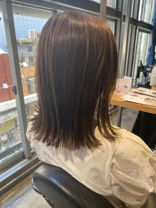 セミロング 秋山 裕香のヘアスタイル