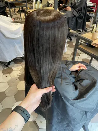 ロング 髪質改善、縮毛矯正 酸性縮毛矯正のヘアスタイル