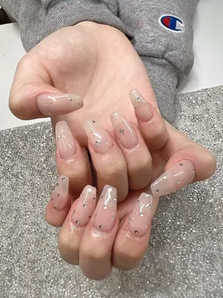 ネイル Guarendo錦糸町店所属・ガレンドウ 白澤 愛子のネイルデザイン