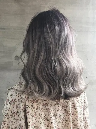 ロング カラー 中西 未久のヘアスタイル