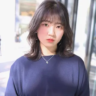 ミディアム カラー パーマ ヘアアレンジ トレンドヘア🩶 艶髪🩶yoshiのヘアスタイル