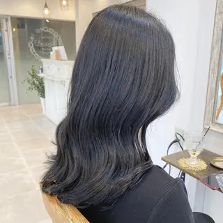 セミロング カラー ブリーチなし✨艶髪 カラー𓃲YAGIのヘアスタイル