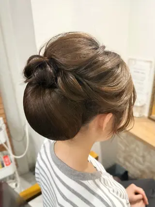 ヘアアレンジ セットサロンCURE 🩵あんみのマツエク・マツパデザイン