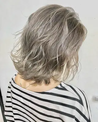 ショート カラー ヘアアレンジ WATARU🔥／ 外国人風ハイライトのヘアスタイル