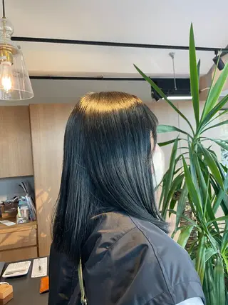 ミディアム カラー マキノ キョウカのヘアスタイル