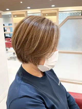 ショート カラー フェザー/波巻き 雫石大夢のヘアスタイル