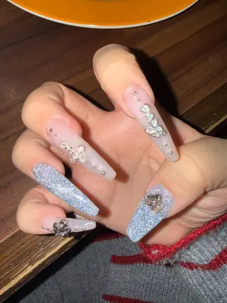 ネイル 濱田 杏奈のネイルデザイン