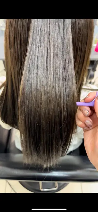 セミロング カラー ウルフ🦋顔まわり ❤︎ ͛MEIのヘアスタイル