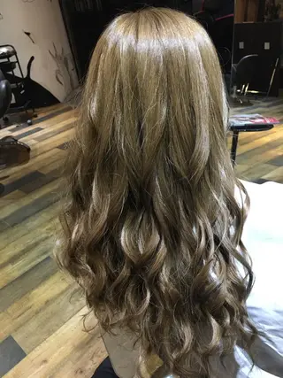 カラー 西村 雄二/エクステのヘアスタイル