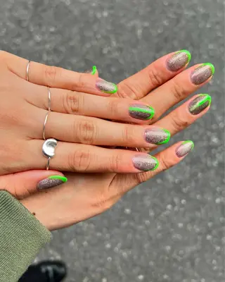 ネイル 小宇宙所属・小宇宙 近鉄今里徒歩5分🧬のネイルデザイン