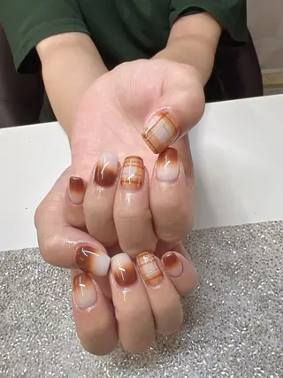 ネイル ガレンドウ 白澤 愛子のネイルデザイン