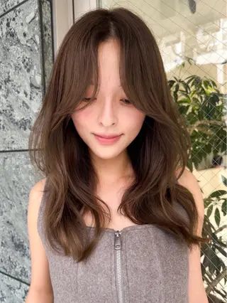 セミロング タイチ レイヤー・ショートのヘアスタイル