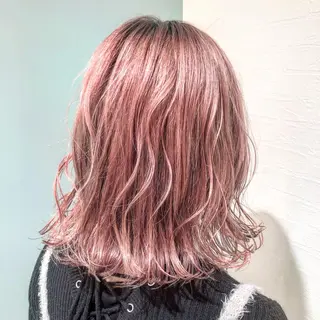 カラー ＦＵＮＩＣ ファニックのヘアスタイル