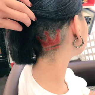 ショート カラー 岩谷/ブリーチ 🪽透明感カラーのヘアスタイル