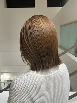 ショート カラー ヘアアレンジ アイブロウ ミニボブ/ブリーチ 🌈MISATOのヘアスタイル