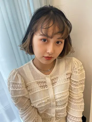 ショート カラー 💓パーマ，💗 レイヤーカットのヘアスタイル