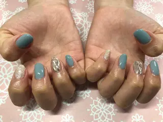 ネイル 西岡 杏のネイルデザイン