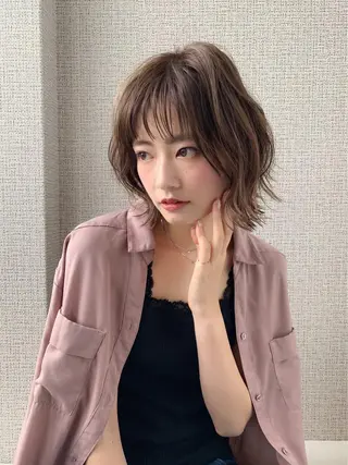 ミディアム ERIKO Tのヘアスタイル