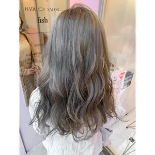 セミロング カラー Miku 🇺🇸のヘアスタイル