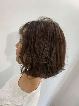 ミディアム 寺本 早希のヘアスタイル
