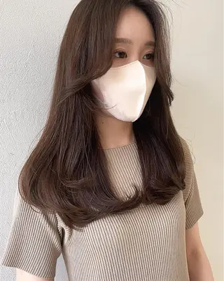 ロング ムラ修正ブリーチ 山田眞之介のヘアスタイル