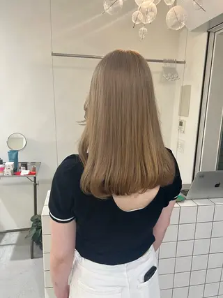 ロング toko / ブリーチなしカラーのヘアスタイル