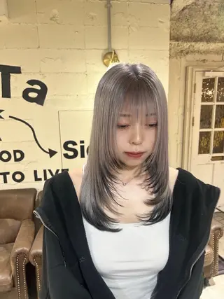 セミロング ハイトーン×ボブ / Reika☁️ིྀのヘアスタイル