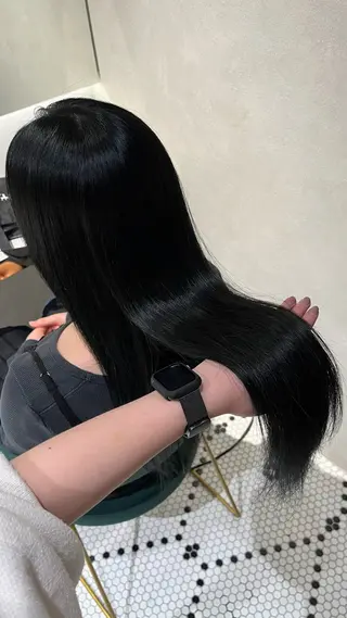 ロング カラー 新宿/ヘアカラー AiNAのヘアスタイル