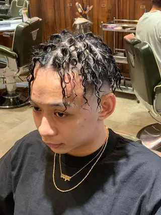 ミディアム パーマ ヘアアレンジ メンズ 🎱メンズフェード 特化HYOGA🎱のヘアスタイル