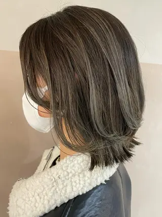 ショート カラー レイヤー べージュ 白石研太のヘアスタイル