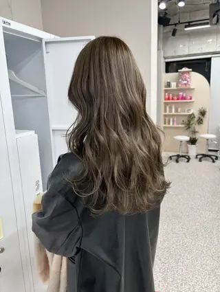 ロング nanami IROW大名のヘアスタイル