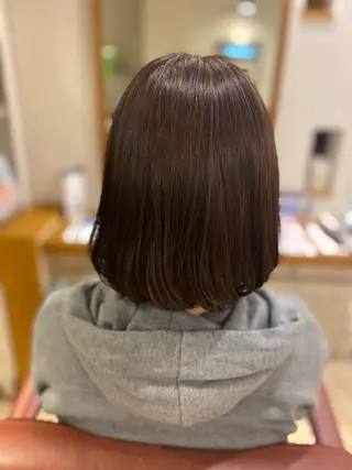 ミディアム カラー 安澤 彩奈のヘアスタイル