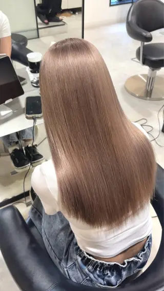 ロング FLEEK 安立徹のヘアスタイル