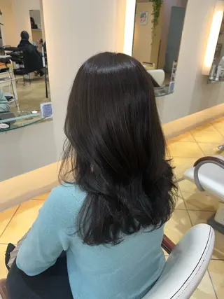 ロング カラー 最高の髪質改善🩵 艶カラー 惠美のヘアスタイル