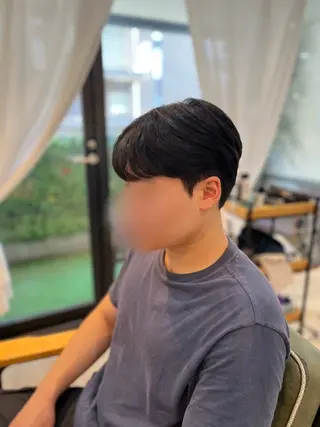 メンズ HEALHAIR 堀江店のヘアスタイル