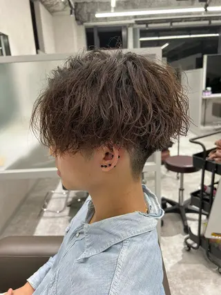 ショート カラー パーマ メンズ 関西センターパート メンズモデル募集のヘアスタイル