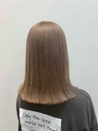 セミロング カラー 長山 茉白のヘアスタイル