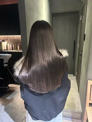 ロング カラー 山本 夏樹のヘアスタイル