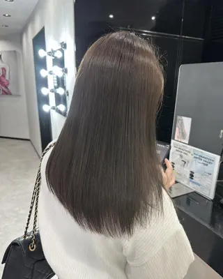 セミロング 艶カラー✨レイヤー 𝐚𝐲𝐚𝐤𝐚のヘアスタイル