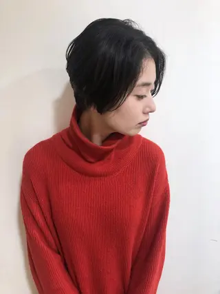 ショート MIOベージュカラー 柔らかいカラーのヘアスタイル