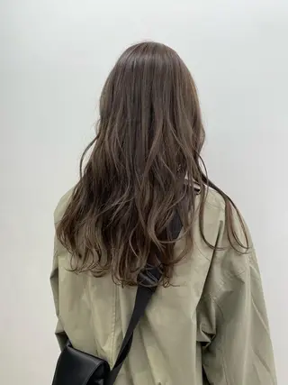 セミロング カラー Lomalia 🤍🫧/makoのヘアスタイル
