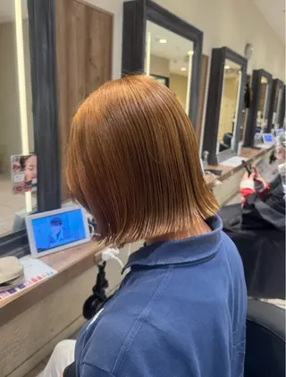 ミディアム カラー さら艶レイヤーカット 🩶Suzuneのヘアスタイル