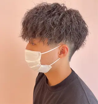 パーマ メンズ レイヤー/ウルフ/ ハイトーンchimiのヘアスタイル