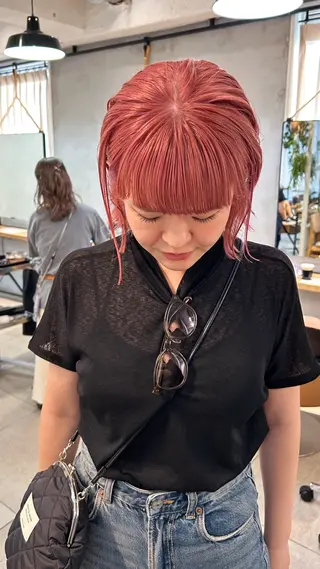 セミロング カラー ハイトーンボブ 前田 表参道 グレージュのヘアスタイル
