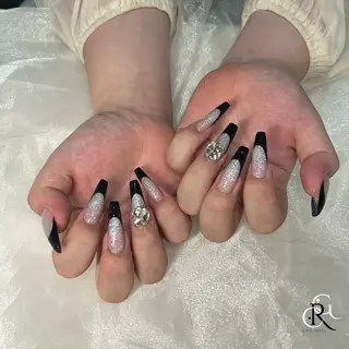 ロング 美フォルムスカルプ✨ RENAのネイルデザイン