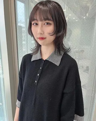 ミディアム ウルフカット/吉村 桃子のヘアスタイル