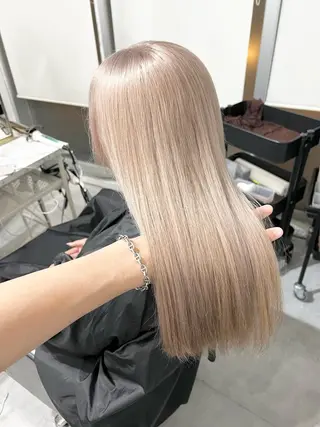 ミディアム カラー 🫧艶ダブルカラー ブリーチ🫧トモヤのヘアスタイル