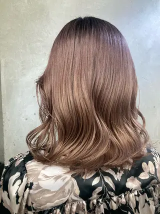 ミディアム カラー ブリーチ&似合せボブ 田中寛十のヘアスタイル